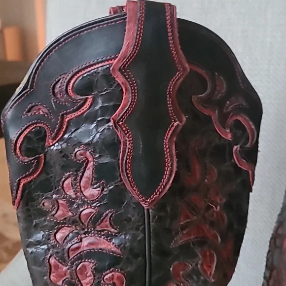 Cowboy boots - Picture 5 of 8